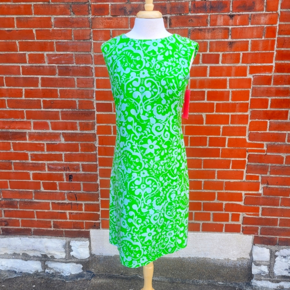 Vintage 1960s Doncaster shift Dress.  Light Green/ Blue Floral Pattern
